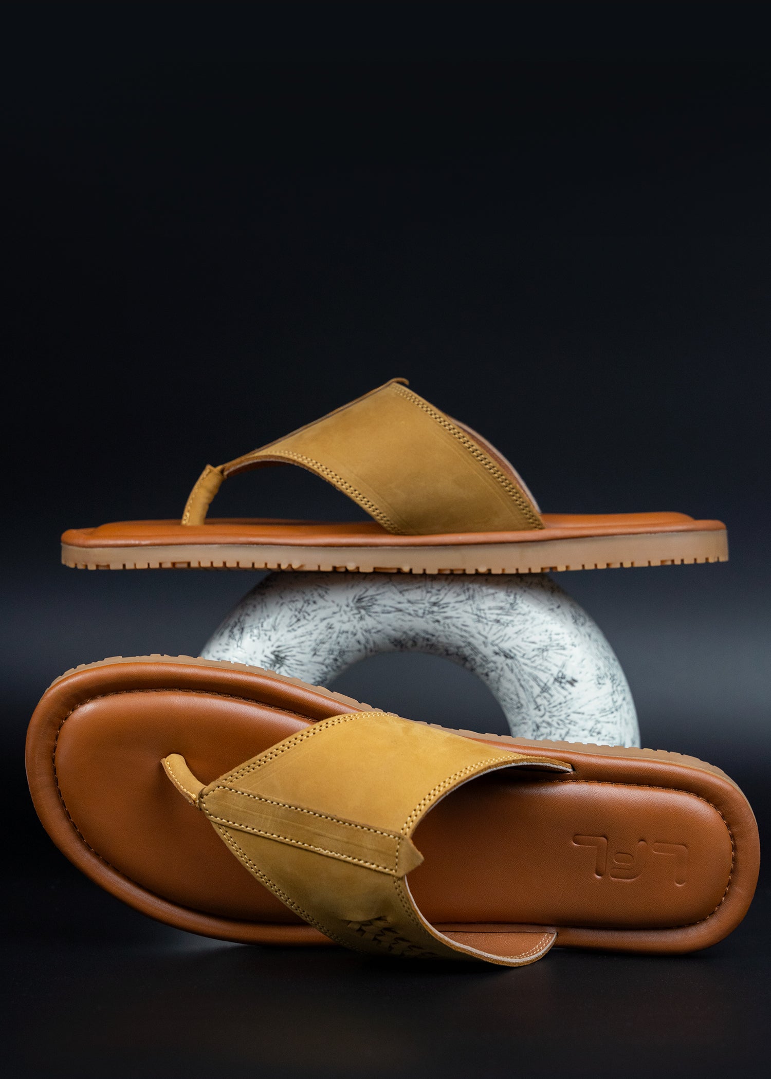 lee fox leather chappal