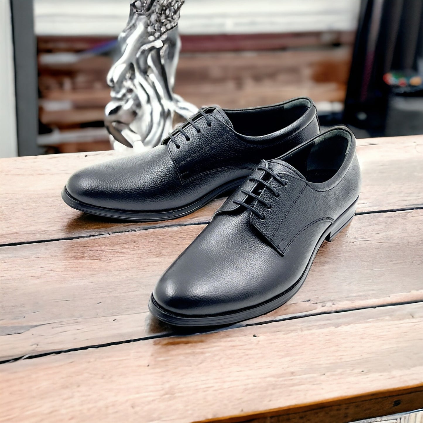 Men’s Black Leather Lace-Up Derby Shoes